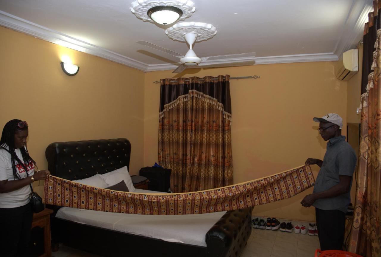 Faith And Grace Guest House Lamin Beretto Exterior foto