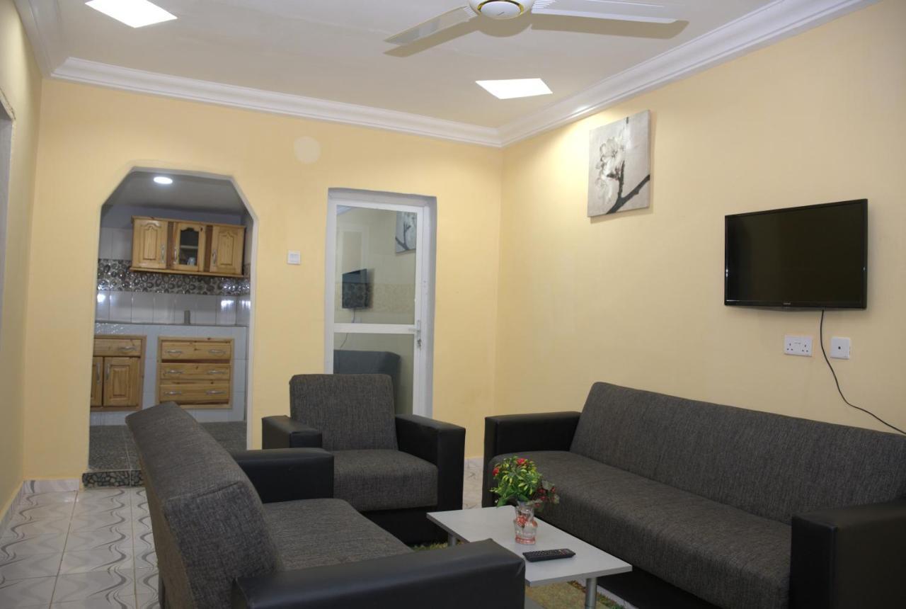 Faith And Grace Guest House Lamin Beretto Exterior foto