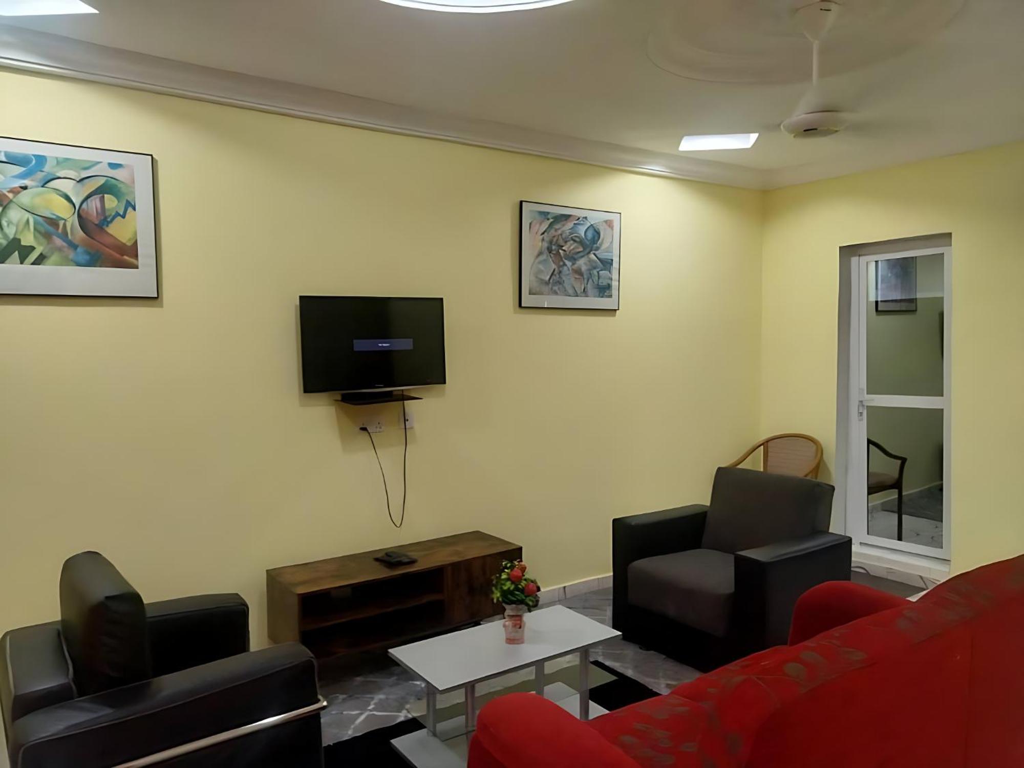 Faith And Grace Guest House Lamin Beretto Exterior foto