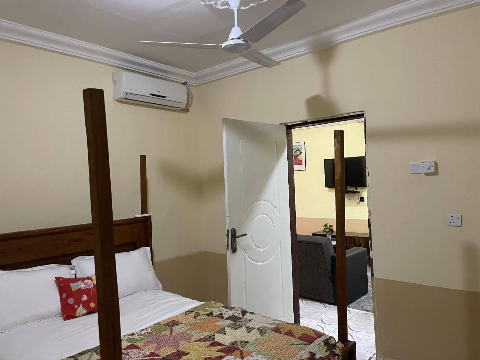 Faith And Grace Guest House Lamin Beretto Exterior foto