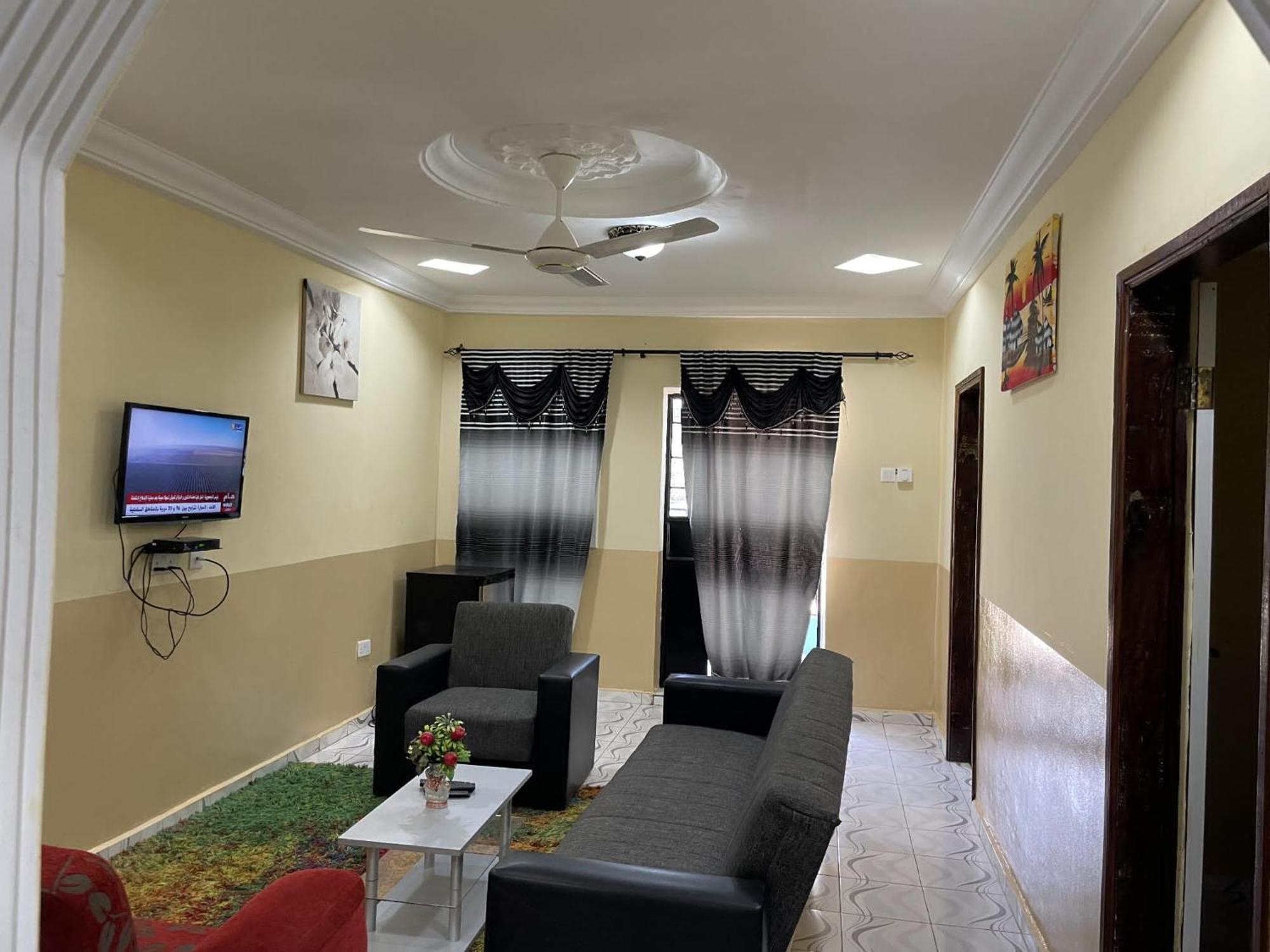 Faith And Grace Guest House Lamin Beretto Exterior foto