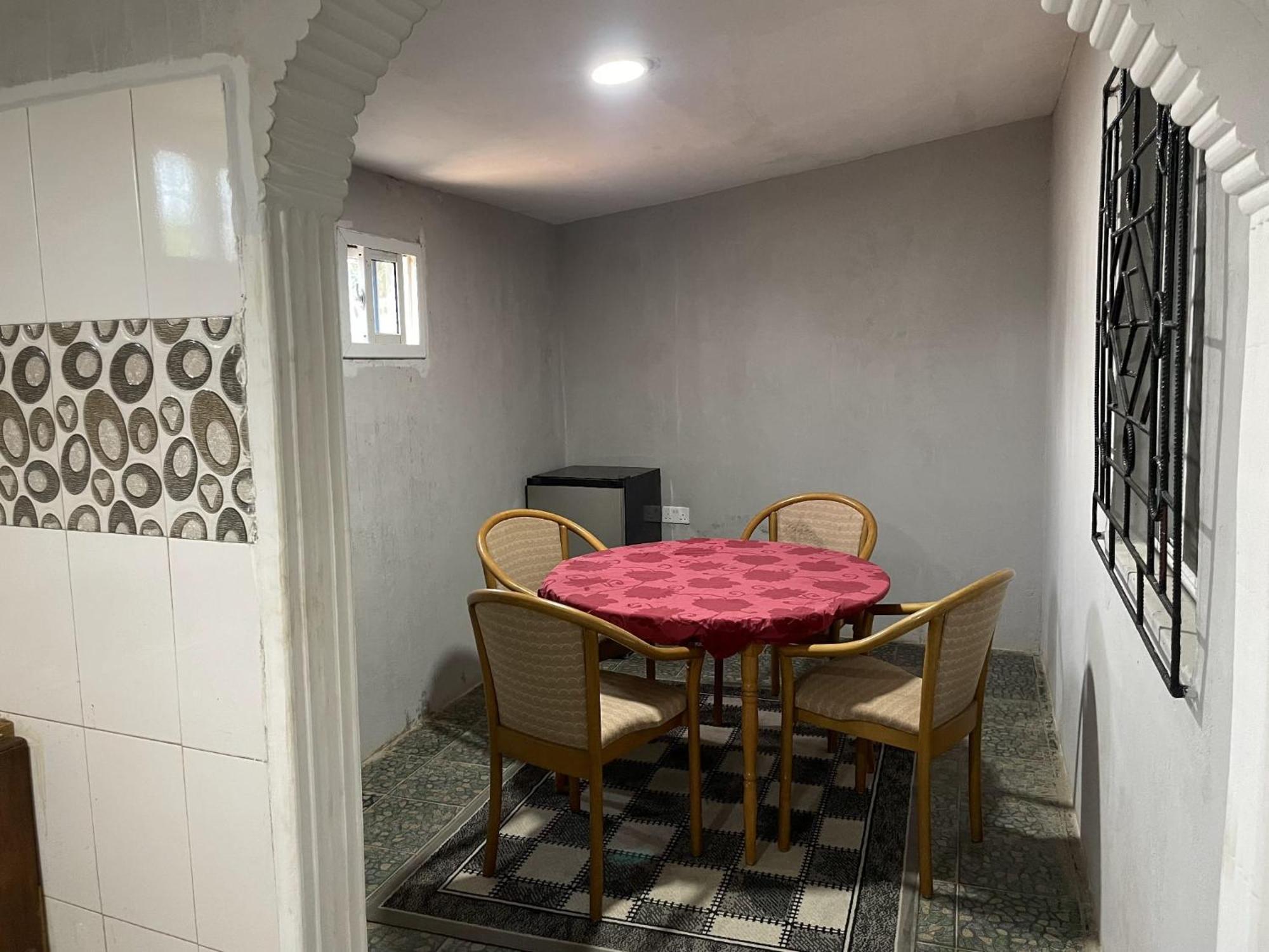 Faith And Grace Guest House Lamin Beretto Exterior foto