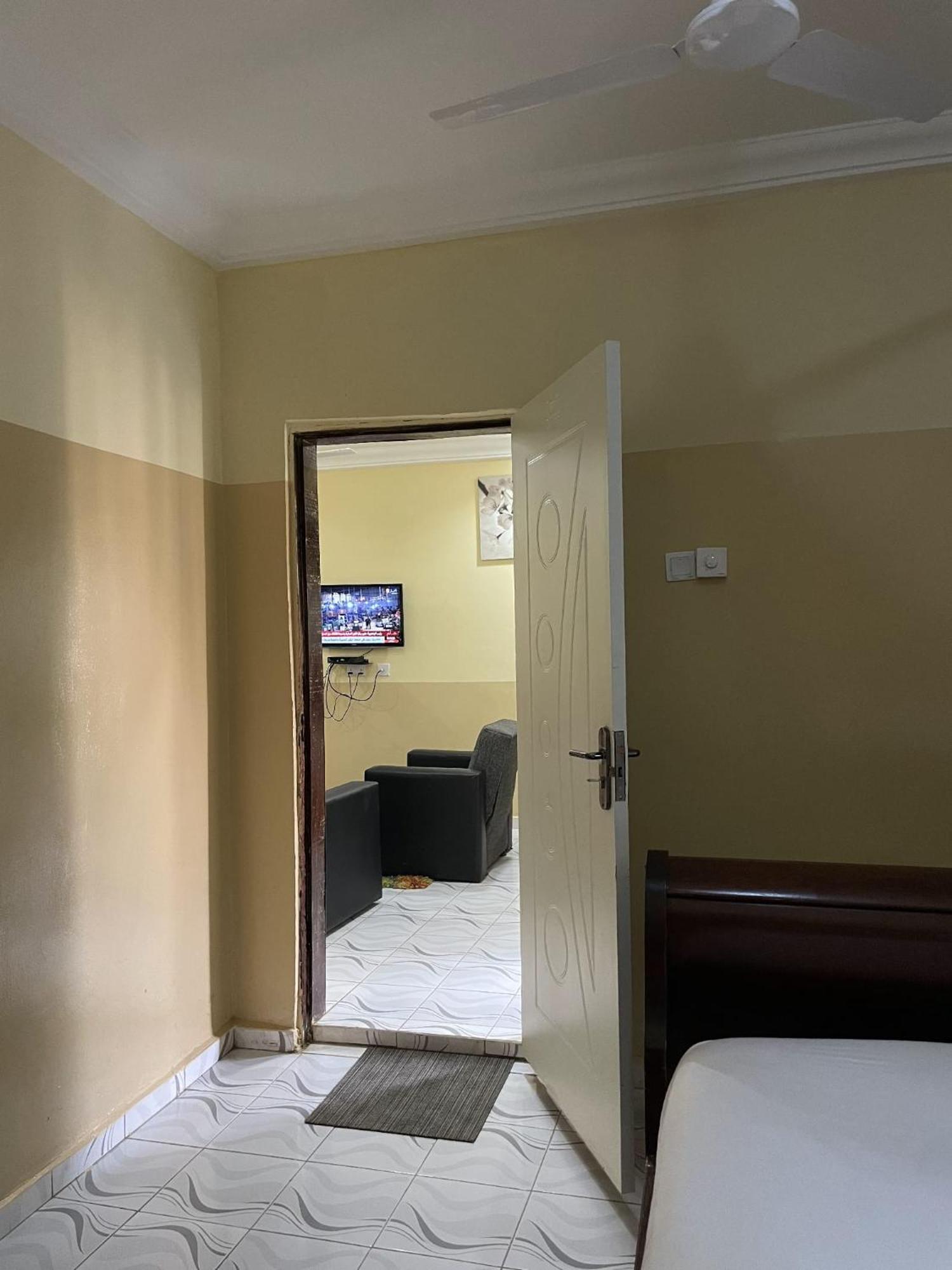 Faith And Grace Guest House Lamin Beretto Exterior foto