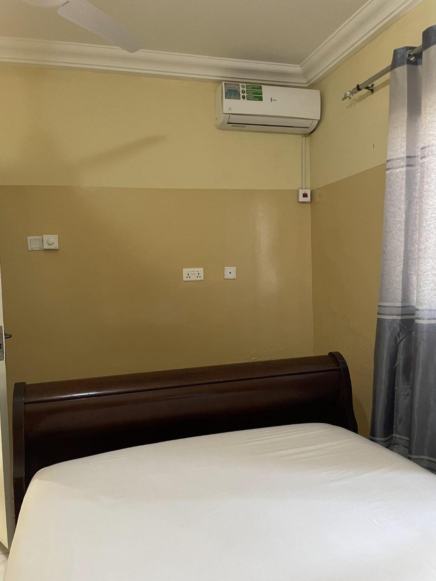 Faith And Grace Guest House Lamin Beretto Exterior foto