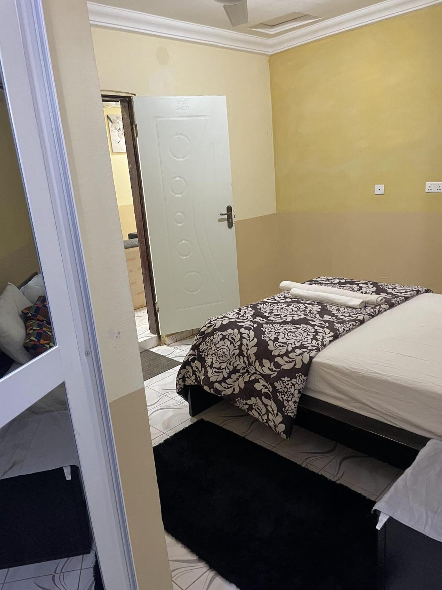 Faith And Grace Guest House Lamin Beretto Exterior foto